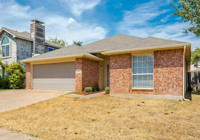Photo 2 of Single family home for sale at 515 Alameda Ave, Duncanville, TX 75137 | MLS# 21371693 | Listing updated on 2026-09-11