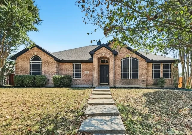 Photo 1 of Sale Pending at 128 Annette St, Lancaster, TX 75146 | MLS# 21371542 | Listing updated on 2026-09-15