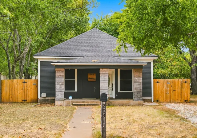 Single family home for sale at 203 N Pendell Ave, Cleburne, TX 76033 | MLS# 21371969