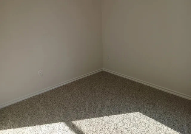 Photo 4 of Single family home for sale at 211 Whispering Pine Dr, Royse City, TX 75189 | MLS# 21371964 | Listing updated on 2026-10-02