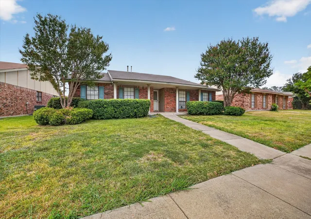 Photo 3 of Single family home for sale at 6217 Fallbrook Dr, Garland, TX 75043 | MLS# 21370964 | Listing updated on 2026-09-10