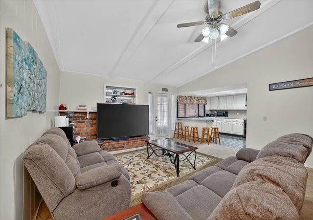 Photo 4 of Single family home for sale at 6217 Fallbrook Dr, Garland, TX 75043 | MLS# 21370964 | Listing updated on 2026-09-10
