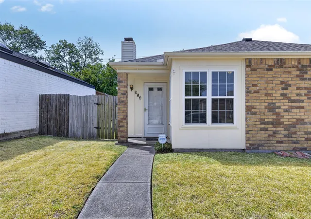 Photo 2 of Single family home for sale at 314 Wilderness Trl, Mesquite, TX 75149 | MLS# 21371995 | Listing updated on 2026-09-08