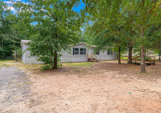 Photo 1 of Manufactured home for sale at 9383 Carrera Dr, Mooringsport, LA 71060 | MLS# 21372025 | Listing updated on 2026-09-14