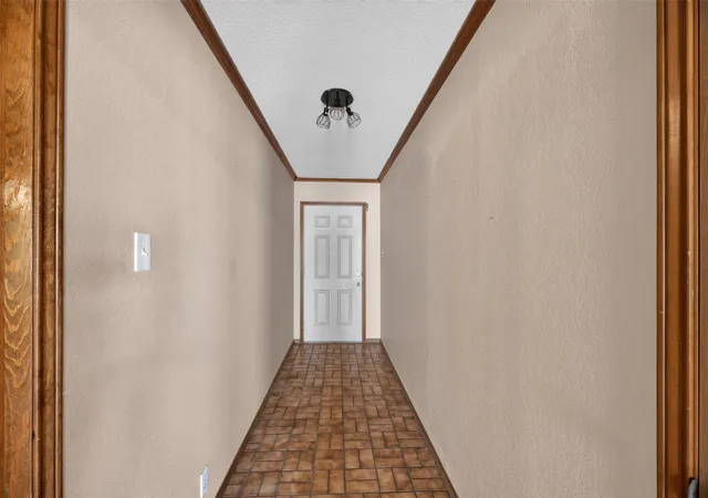 Photo 4 of Single family home for sale at 1217 Stonelake Dr, Cleburne, TX 76033 | MLS# 21372048 | Listing updated on 2026-09-11