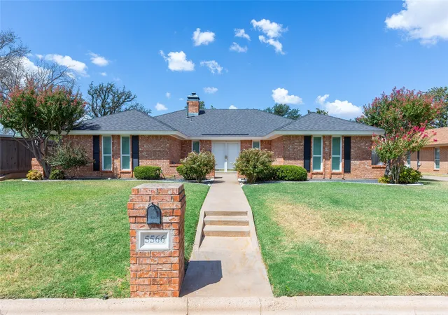 Photo 2 of Sale Pending at 5566 Chimney Rock Rd, Abilene, TX 79606 | MLS# 21371950 | Listing updated on 2026-09-11