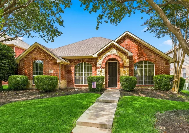 Photo 1 of Single family home for sale at 423 Fox Trl, Allen, TX 75002 | MLS# 21372032 | Listing updated on 2026-09-12