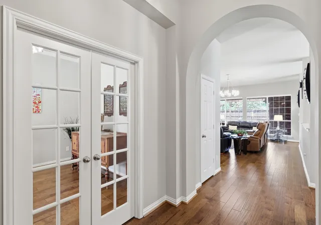 Photo 3 of Single family home for sale at 423 Fox Trl, Allen, TX 75002 | MLS# 21372032 | Listing updated on 2026-09-12