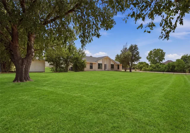 Photo 3 of Single family home for sale at 200 Verna Trl N, Fort Worth, TX 76108 | MLS# 21371993 | Listing updated on 2026-09-16