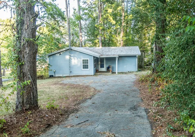 Photo 3 of Single family home for sale at 586 County Road 2298, Mineola, TX 75773 | MLS# 21372085 | Listing updated on 2026-09-17
