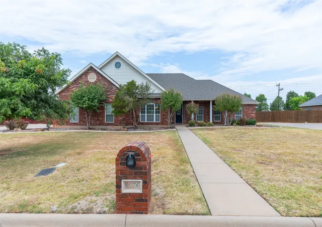 Photo 1 of Sale Pending at 8626 Ranch Rd, Abilene, TX 79602 | MLS# 21371634 | Listing updated on 2026-10-04