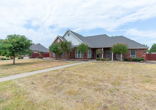Photo 2 of Sale Pending at 8626 Ranch Rd, Abilene, TX 79602 | MLS# 21371634 | Listing updated on 2026-10-04