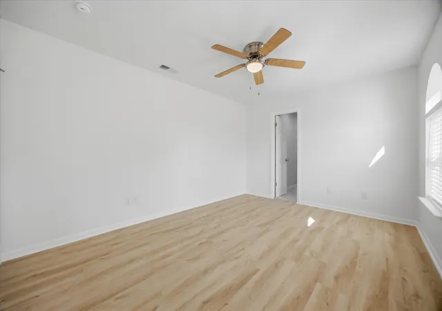 Photo 4 of Sale Pending at 8411 Stallcup Dr, Mesquite, TX 75150 | MLS# 21371884 | Listing updated on 2026-09-11