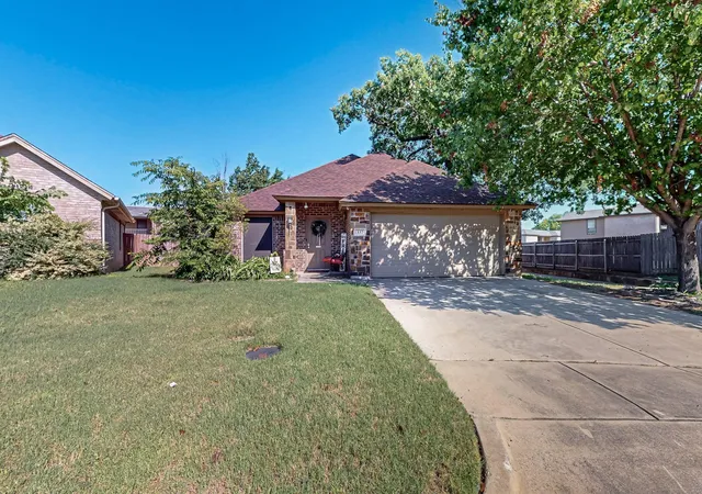 Photo 1 of Sale Pending at 337 Grace Cir, Hurst, TX 76053 | MLS# 21371925 | Listing updated on 2026-09-22