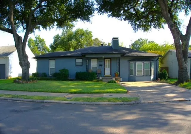 Photo 2 of Sale Pending at 5012 Wateka Dr, Dallas, TX 75209 | MLS# 21372203 | Listing updated on 2026-09-11