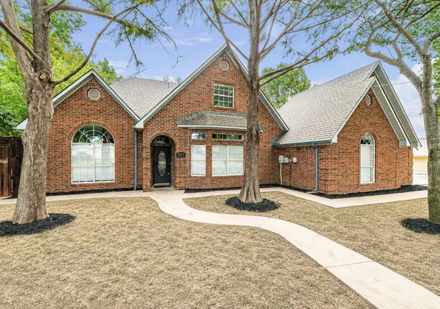 Photo 2 of Single family home for sale at 227 N Hopson St, Van Alstyne, TX 75495 | MLS# 21370325 | Listing updated on 2026-09-20