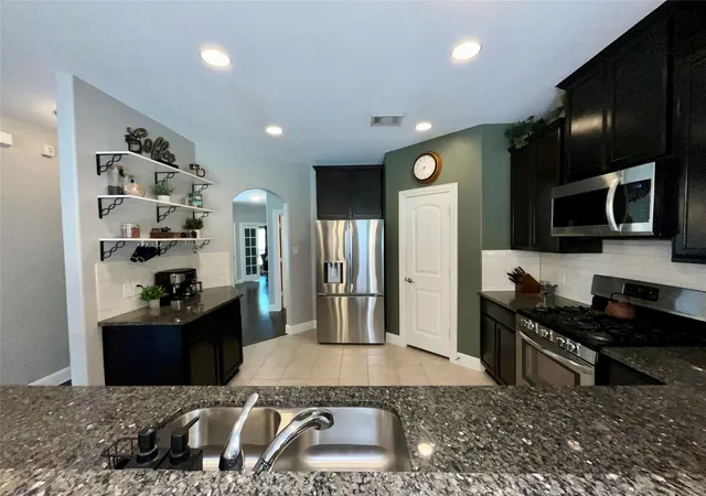 Photo 3 of Single family home for sale at 4005 Wavertree Rd, Frisco, TX 75036 | MLS# 21372217 | Listing updated on 2026-09-10