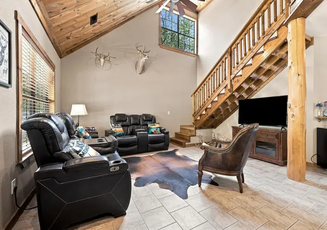 Photo 4 of Single family home for sale at 288 Clayton Dr, Pottsboro, TX 75076 | MLS# 21369261 | Listing updated on 2026-09-14