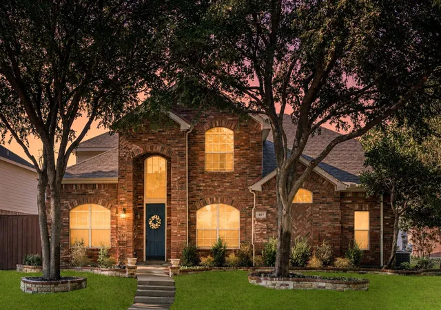 Photo 2 of Single family home for sale at 1667 Idlewild Dr, Frisco, TX 75036 | MLS# 21357408 | Listing updated on 2026-09-12