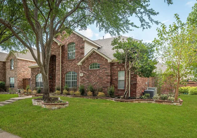 Photo 3 of Single family home for sale at 1667 Idlewild Dr, Frisco, TX 75036 | MLS# 21357408 | Listing updated on 2026-09-12