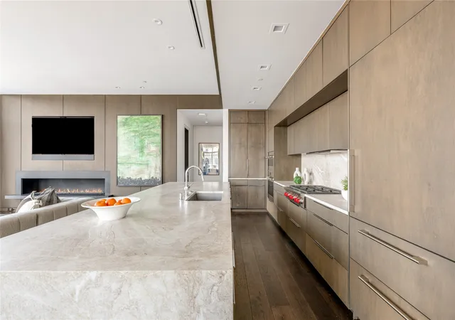 Photo 4 of Condo for sale at 1918 Olive St #3403, Dallas, TX 75201 | MLS# 21372283 | Listing updated on 2026-09-13