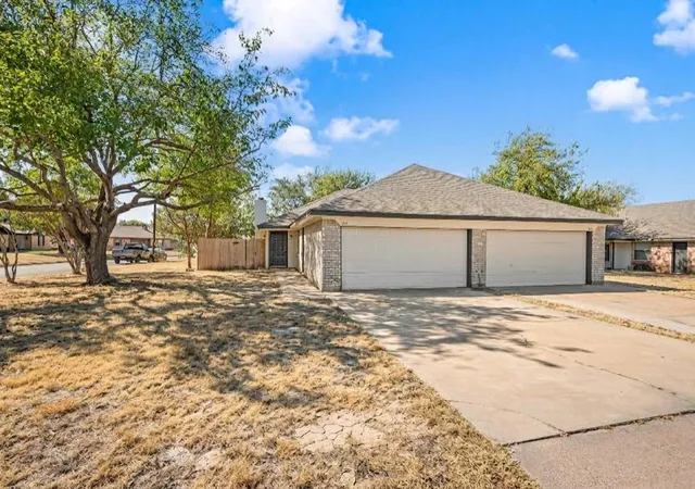 Photo 2 of Single family home for sale at 7714 Brandi Pl #7714, North Richland Hills, TX 76182 | MLS# 21359338 | Listing updated on 2026-09-15