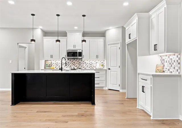 Photo 4 of Single family home for sale at 9800 Bridlewood Ln, Waco, TX 76708 | MLS# 21371935 | Listing updated on 2026-09-14