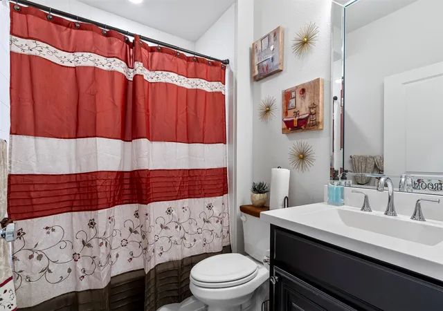 Photo 4 of Townhouse for sale at 7226 Calistoga Ln, Grand Prairie, TX 75054 | MLS# 21371648 | Listing updated on 2026-09-12