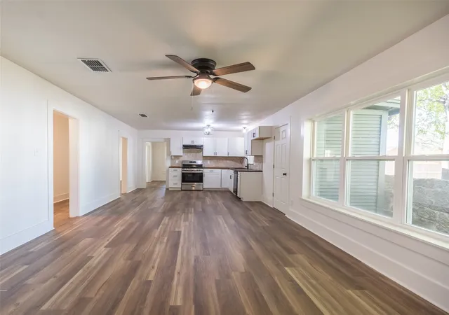 Photo 4 of Single family home for sale at 1325 Highland Ave, Abilene, TX 79605 | MLS# 21372152 | Listing updated on 2026-09-13