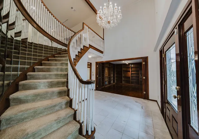 Photo 3 of Sale Pending at 7500 Teakwood Ct, Fort Worth, TX 76112 | MLS# 21366370 | Listing updated on 2026-09-12