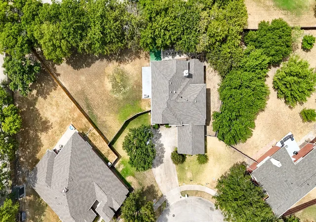 Photo 2 of Sale Pending at 1702 Leander Ct, Allen, TX 75002 | MLS# 21371659 | Listing updated on 2026-09-30