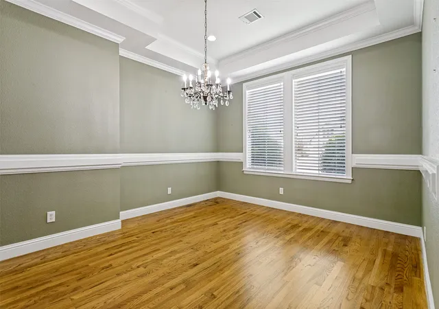 Photo 4 of Single family home for sale at 513 Dooley Ct, Grapevine, TX 76051 | MLS# 21369781 | Listing updated on 2026-09-27