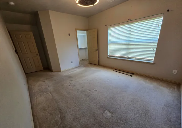 Photo 4 of Single family home for sale at 8156 Black Ash Dr, Fort Worth, TX 76131 | MLS# 21371882 | Listing updated on 2026-09-14