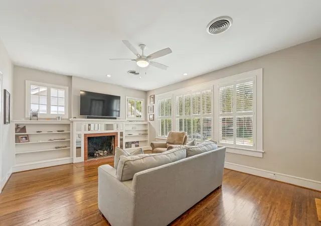 Photo 4 of Sale Pending at 1320 Virginia Pl, Fort Worth, TX 76107 | MLS# 21369009 | Listing updated on 2026-09-09