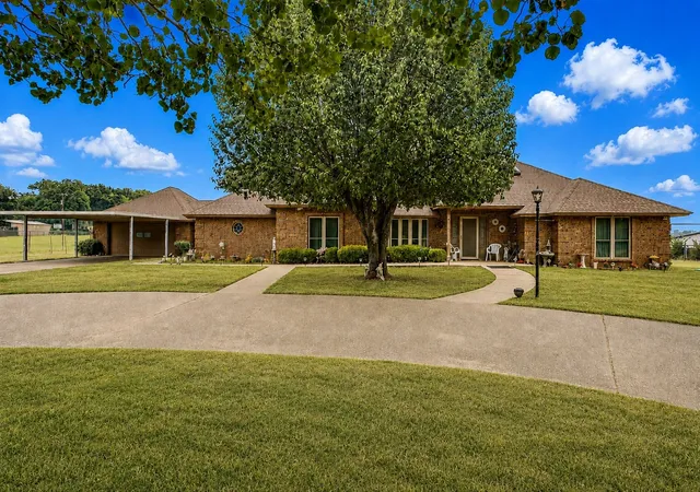 Photo 1 of Single family home for sale at 3113 County Road 530b, Burleson, TX 76028 | MLS# 21370097 | Listing updated on 2026-10-02