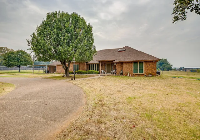 Photo 2 of Single family home for sale at 3113 County Road 530b, Burleson, TX 76028 | MLS# 21370097 | Listing updated on 2026-10-02