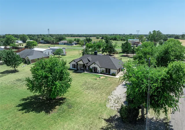 Photo 1 of Single family home for sale at 840 Fm 3133, Van Alstyne, TX 75495 | MLS# 21372570 | Listing updated on 2026-10-07