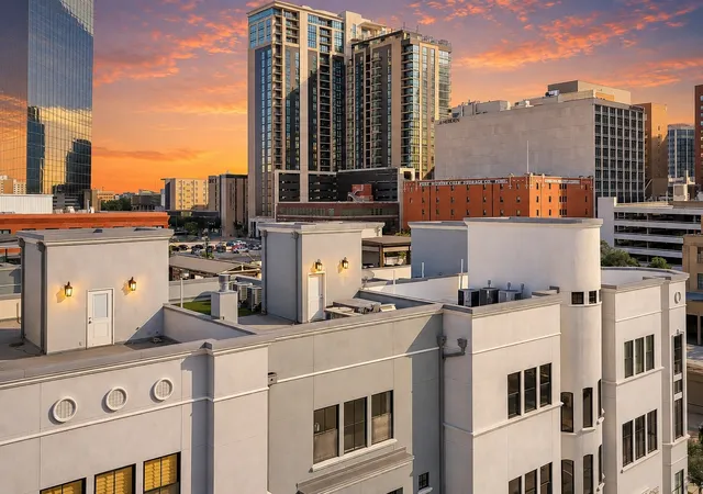 Photo 1 of Condo for sale at 408 E 6th St, Fort Worth, TX 76102 | MLS# 21371230 | Listing updated on 2026-09-12