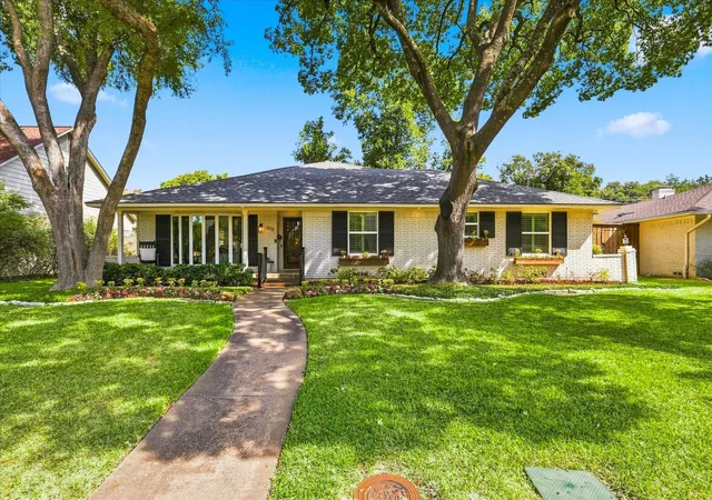 Photo 3 of Sale Pending at 9915 Faircrest Dr, Dallas, TX 75238 | MLS# 21357987 | Listing updated on 2026-09-14