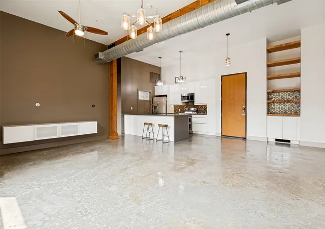 Photo 4 of Condo for sale at 2502 Live Oak St #208, Dallas, TX 75204 | MLS# 21339684 | Listing updated on 2026-09-10