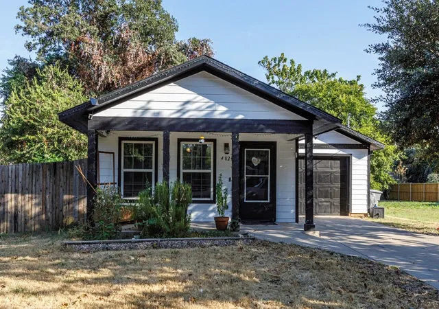 Photo 1 of Single family home for sale at 4820 Fellows Ln, Dallas, TX 75216 | MLS# 21370682 | Listing updated on 2026-09-12