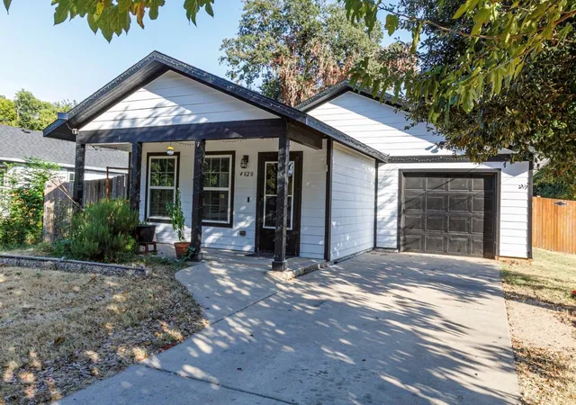 Photo 3 of Single family home for sale at 4820 Fellows Ln, Dallas, TX 75216 | MLS# 21370682 | Listing updated on 2026-09-12