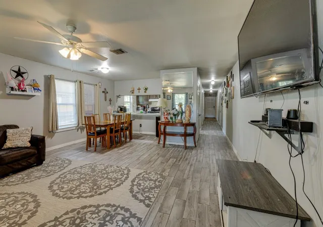 Photo 3 of Single family home for sale at 4820 Fellows Ln, Dallas, TX 75216 | MLS# 21370682 | Listing updated on 2026-09-12