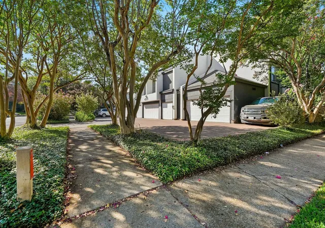 Photo 2 of Condo for sale at 4333 Bowser Ave #5, Dallas, TX 75219 | MLS# 21372621 | Listing updated on 2026-10-20
