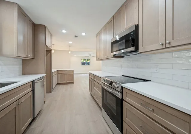 Photo 3 of Single family home for sale at 6904 Jewell Ave, Fort Worth, TX 76112 | MLS# 21372023 | Listing updated on 2026-09-12
