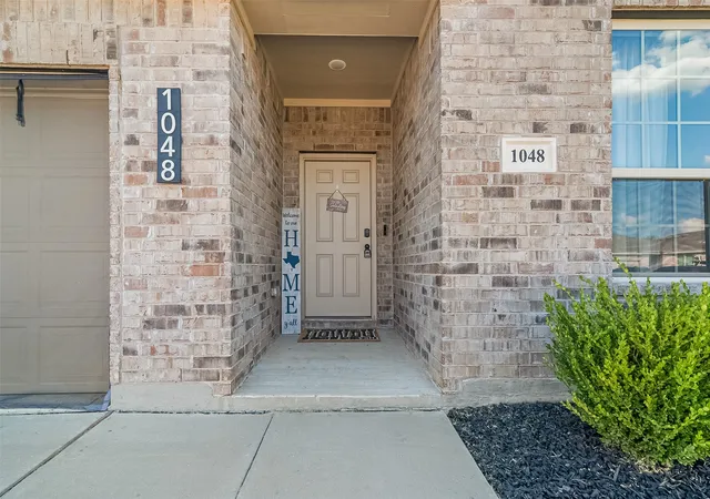 Photo 3 of Single family home for sale at 1048 Waverly Dr, Van Alstyne, TX 75495 | MLS# 21372645 | Listing updated on 2026-09-18