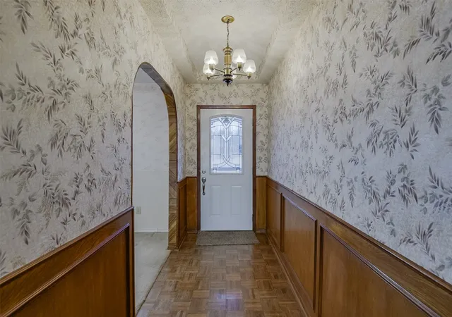 Photo 3 of Single family home for sale at 514 Sunflower St, Red Oak, TX 75154 | MLS# 21367978 | Listing updated on 2026-09-12