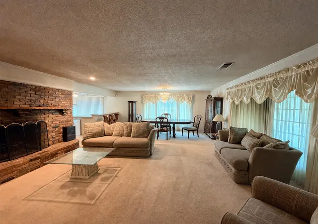 Photo 3 of Sale Pending at 921 Medalist Dr, Dallas, TX 75232 | MLS# 21371700 | Listing updated on 2026-09-20