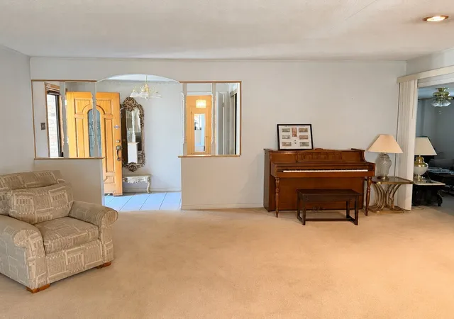 Photo 3 of Sale Pending at 921 Medalist Dr, Dallas, TX 75232 | MLS# 21371700 | Listing updated on 2026-09-20