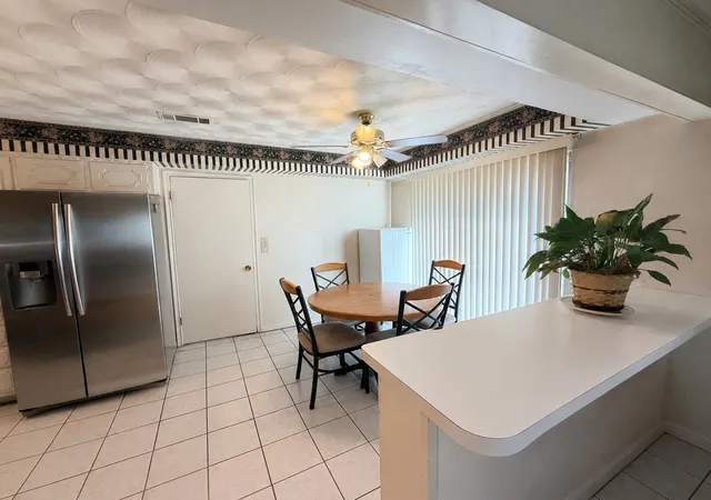 Photo 4 of Sale Pending at 921 Medalist Dr, Dallas, TX 75232 | MLS# 21371700 | Listing updated on 2026-09-20